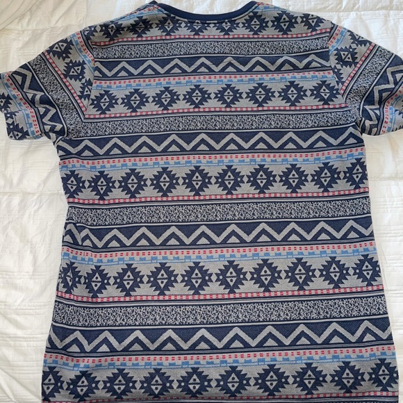 On the Byas T-Shirt - Picture 2 of 2